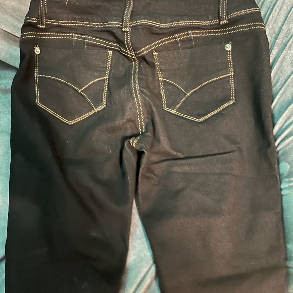 Capris - Picture 2 of 2